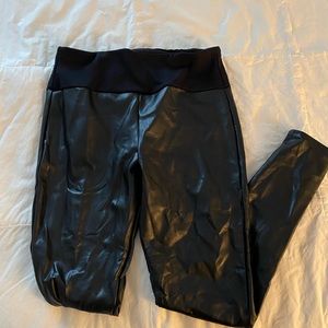 Assets by Spanx XL Faux Leather Leggings